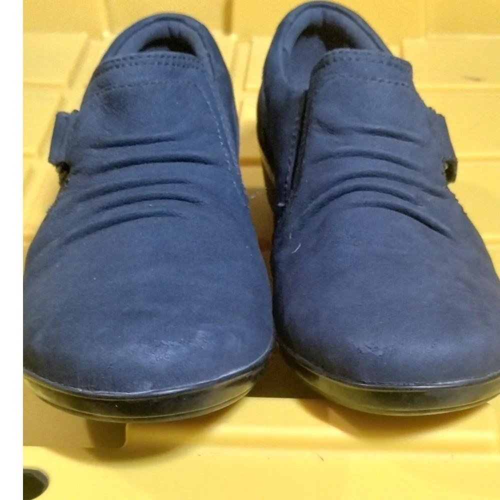Clarks Collection Navy Blue Suede Ruched Cushion Soft Slip On Wedge Loafers 8.5W